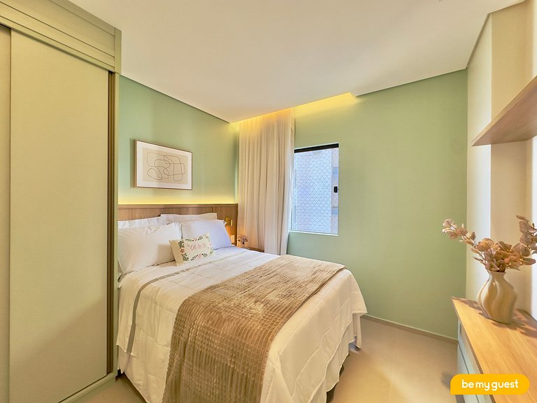 Apto moderno e decorado com vista para o mar