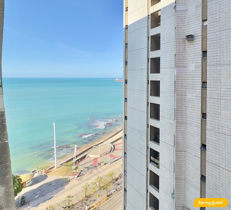 Modern and decorated apartment with sea view