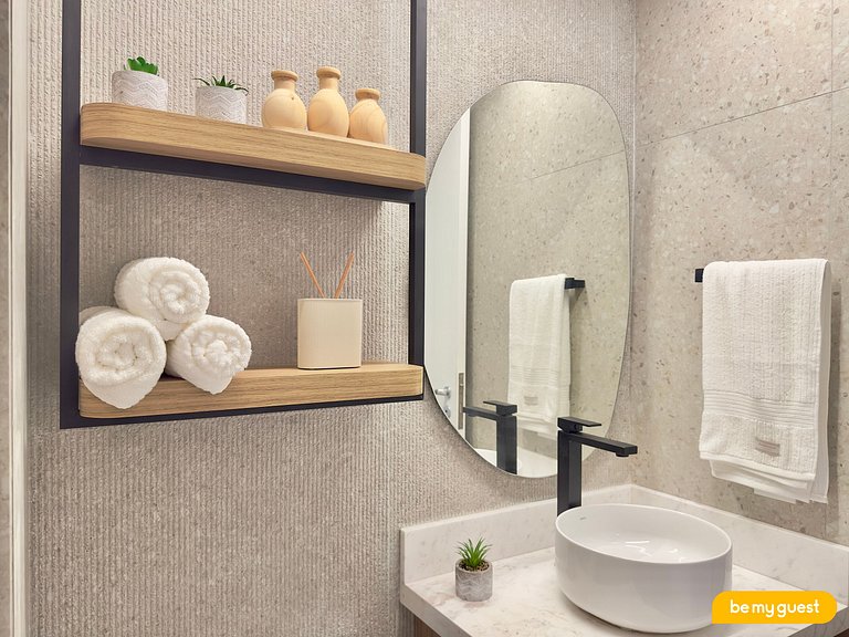 Modern and decorated apartment with sea view