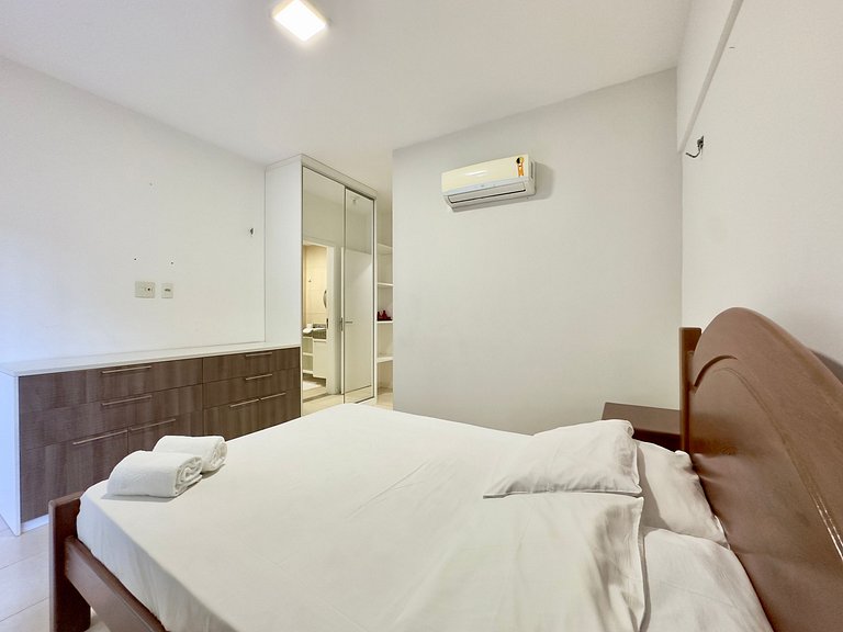 Confortável apto de 2 Suítes no Beverly Hills