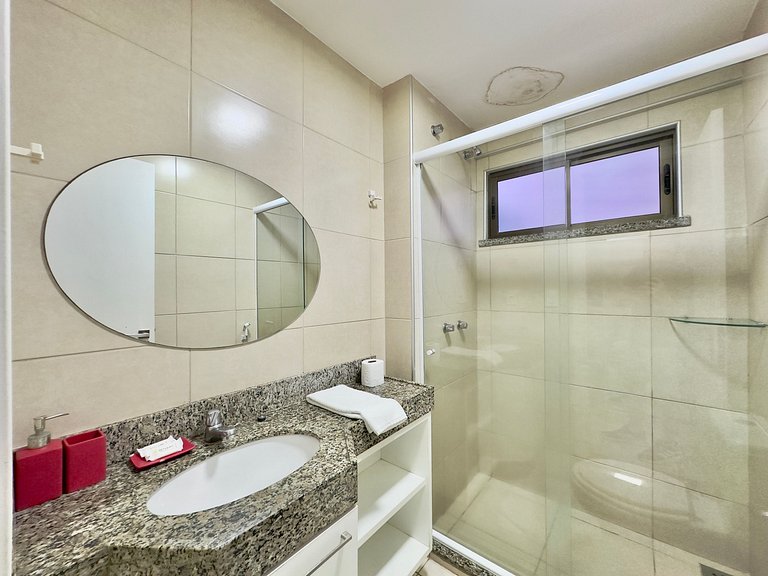 Confortável apto de 2 Suítes no Beverly Hills