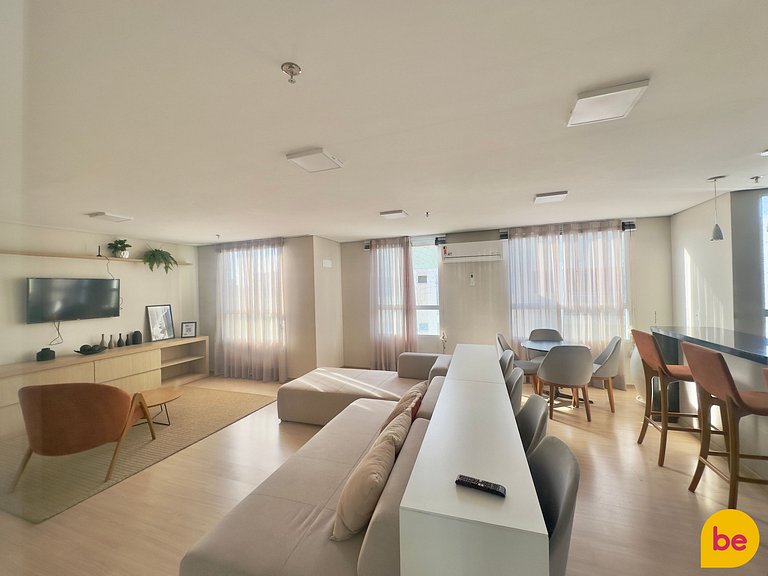 Lindo e completo apartamento com vista mar