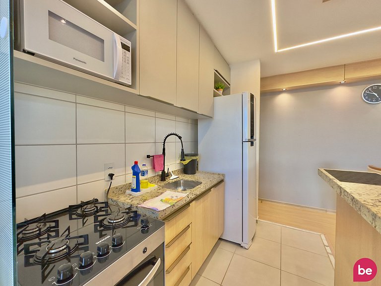 Lindo e completo apartamento com vista mar