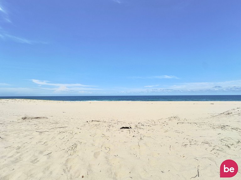 Duplex Frente-Mar com Piscina Privativa