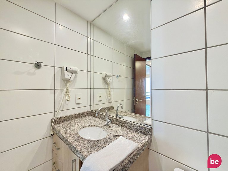 Apartamento de 2 Quartos com Varanda