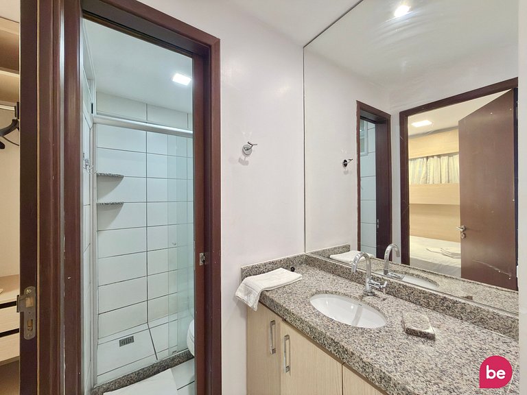 Apartamento de 2 Quartos com Varanda